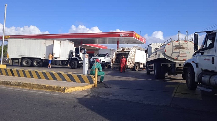 Ministerio de petróleo audita estaciones de servicio en Falcón