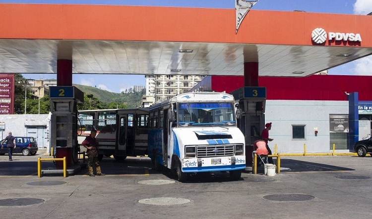 Habilitan 77 Estaciones de Servicio para surtir combustible al transporte público