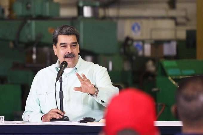 Maduro espera llevar el salario mínimo a 300 dólares