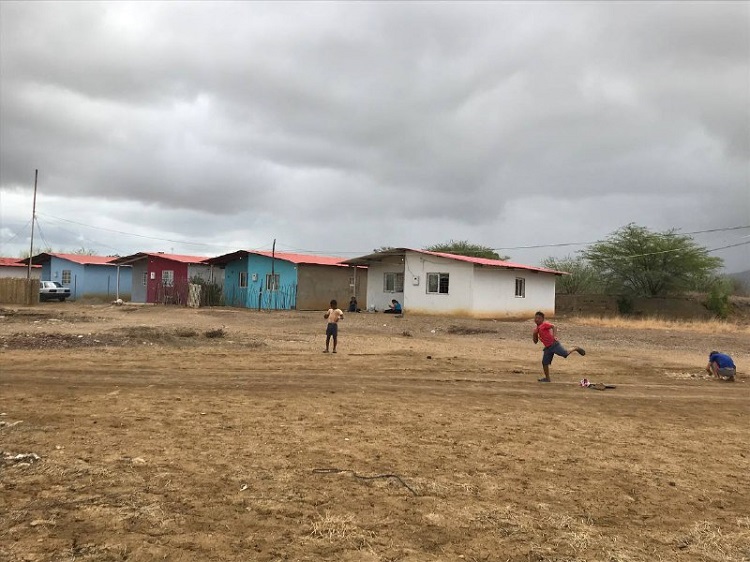 Pobreza y pozos sépticos en Las Trincheras de Coro