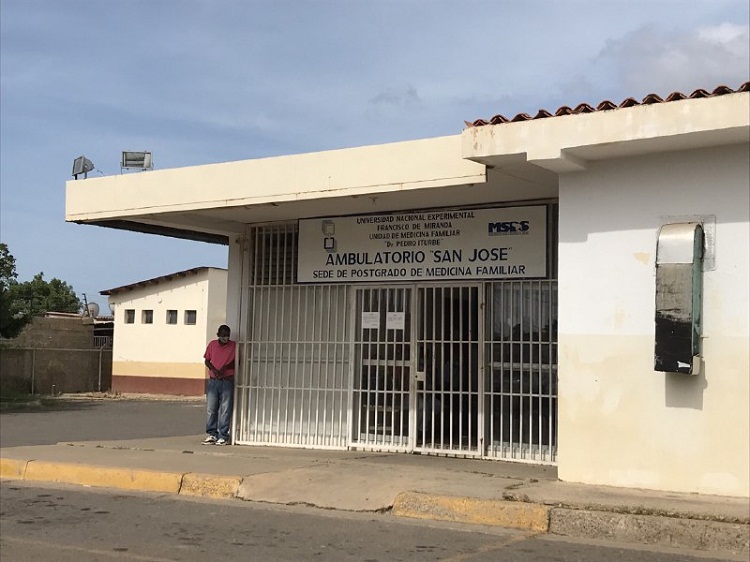 Consejos comunales impiden que secretaría de salud traslade equipos Rayos X al ambulatorio Las Velitas