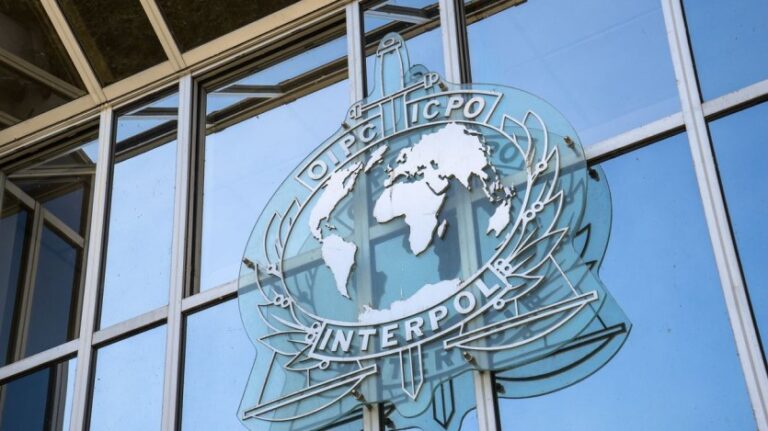 Países occidentales piden suspender a Rusia de Interpol