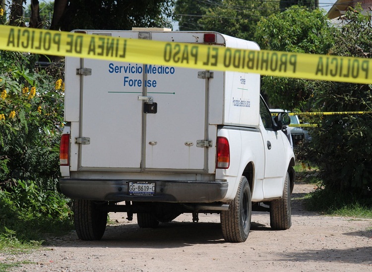 Encuentran siete cuerpos calcinados dentro de una camioneta en México