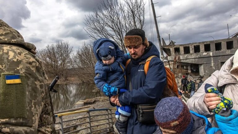 Rusia anuncia la evacuación masiva de civiles de Mariúpol