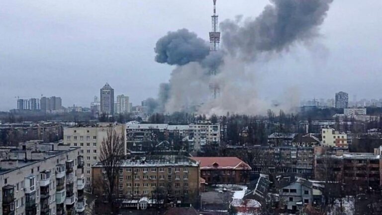 A las puertas de Odesa, en Ucrania, los civiles huyen y el hospital se llena