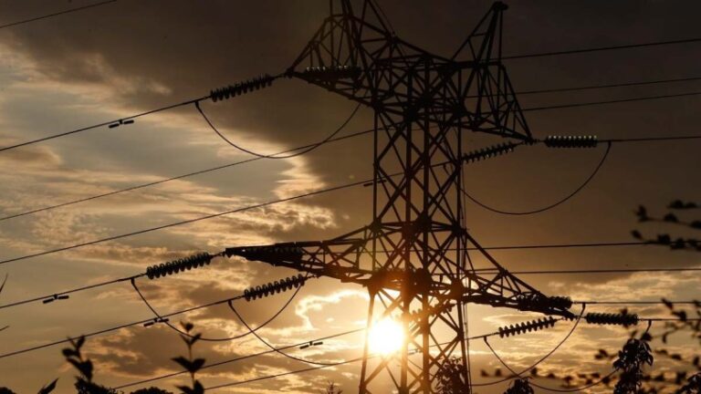 La UE interconecta su red de energía eléctrica a la de Ucrania