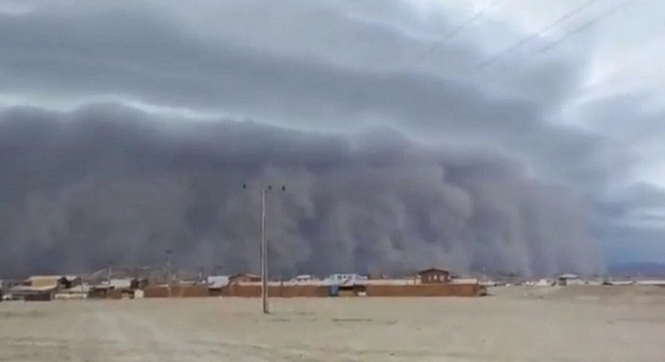 Tormenta de arena, polvo y viento cubre región chilena cerca del desierto de Atacama