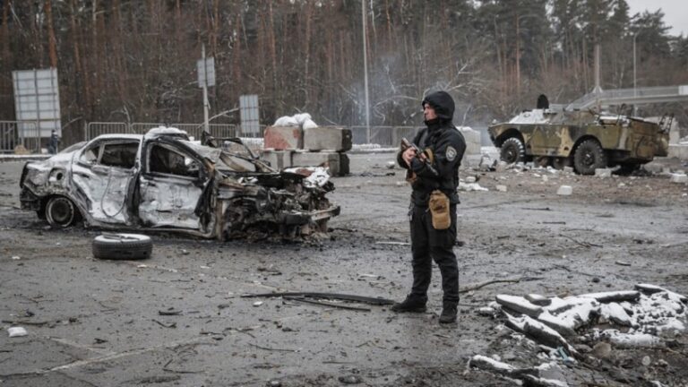 Fuerzas Armadas de Rusia anuncian un alto al fuego temporal y apertura de corredores humanitarios en Kiev