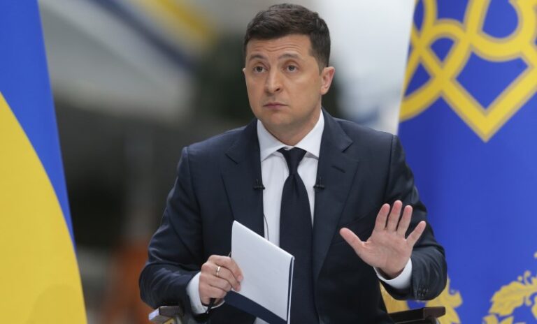 Zelenski asegura que Ucrania va a recuperar el Donbás y la península de Crimea