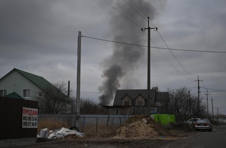 El alcalde de una ciudad cercana a Kiev muere en los ataques rusos
