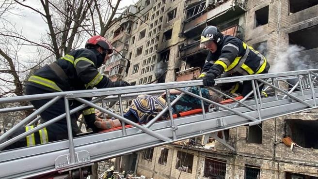 Nueve muertos en ataque contra torre de TV en  Ucrania «Hay gente bajo los escombros»
