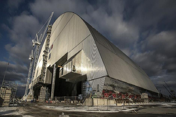 Tropas rusas abandonan la planta de Chernóbil en Ucrania