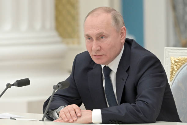 Vladimir Putin denuncia «ambiciones imperiales» de la OTAN