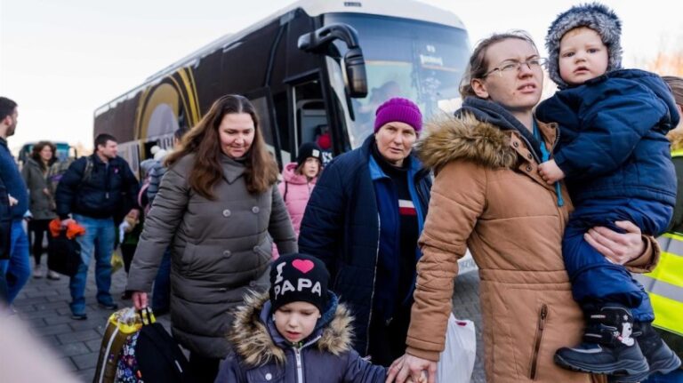 ACNUR: número de refugiados ucranianos llegará a dos millones en las próximas 24 horas