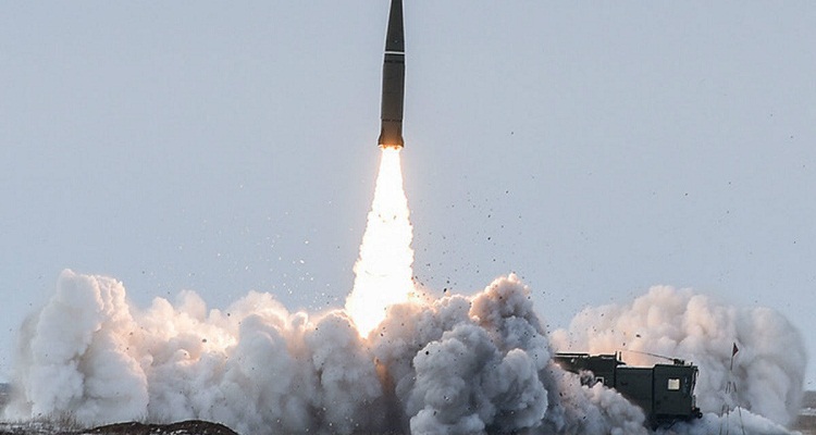 En video: Rusia ataca con moderno misil hipersónico un depósito en Ucrania