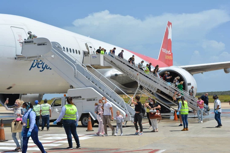 Turistas rusos de Margarita retornan a su país