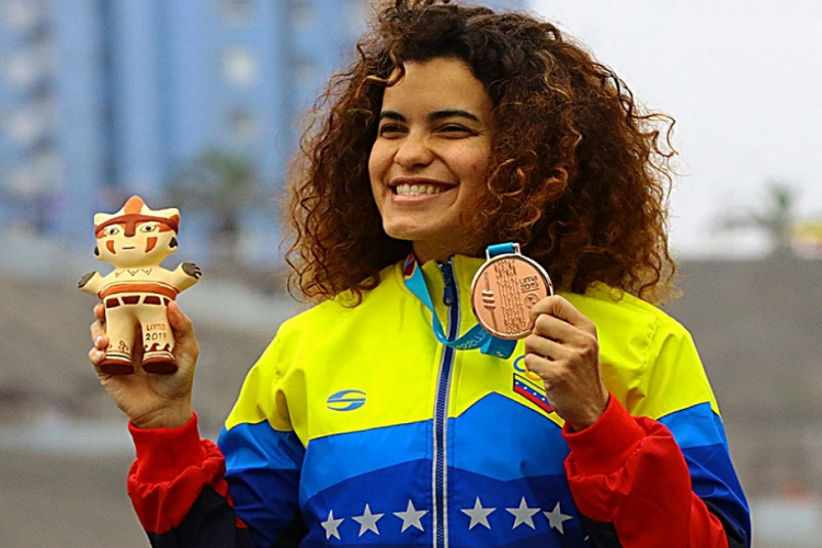 Medallista olímpica Stefany Hernández denunció agresión en un restaurante