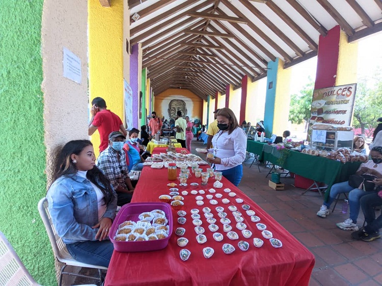 90 emprendedores participan en expo venta productiva organizada por la Alcaldía de Miranda