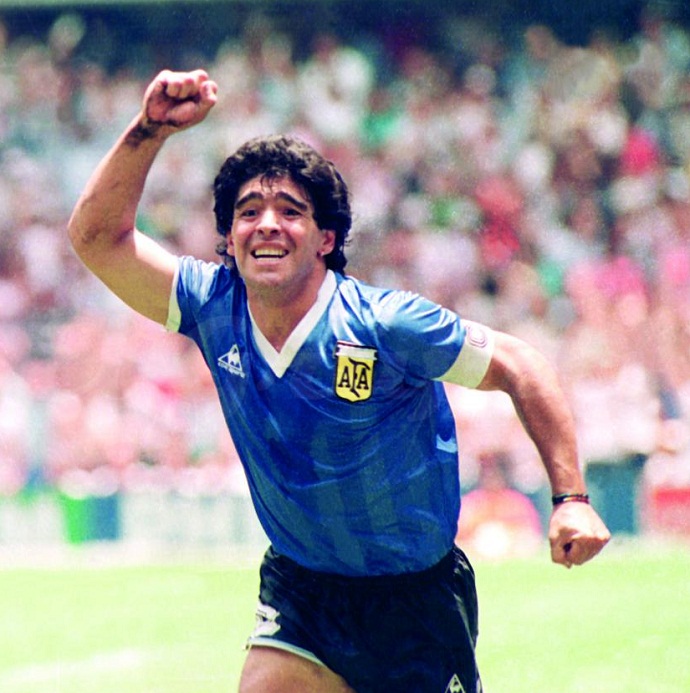 Subastan la camiseta de ‘La Mano de Dios’ de Maradona