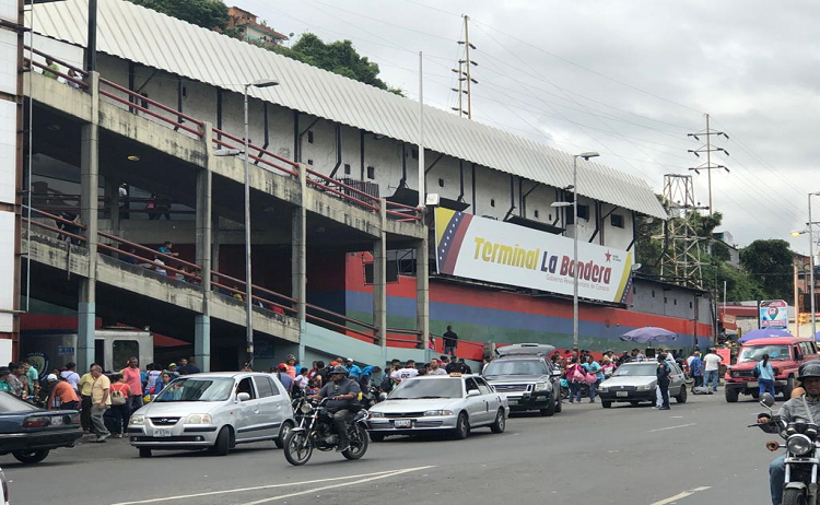Entre 10 y 45 dólares están los pasajes en el terminal La Bandera de Caracas