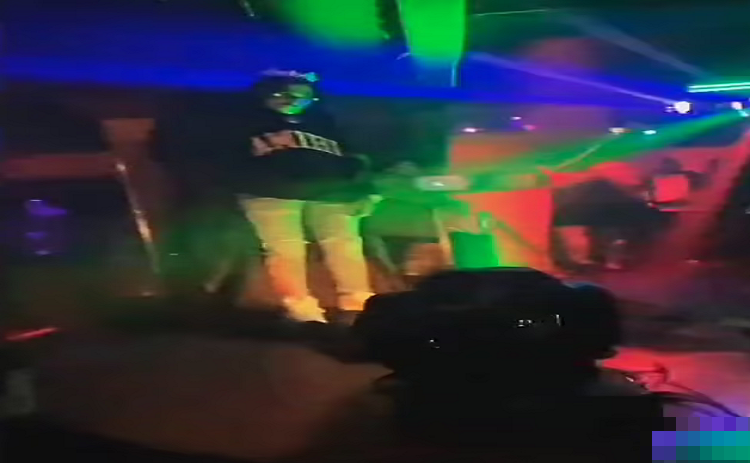 Video| Cadáver de un rapero asesinado fue exhibido en club nocturno