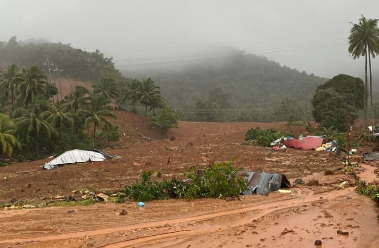 Al menos 24 muertos en Filipinas por deslizamientos de tierra e inundaciones