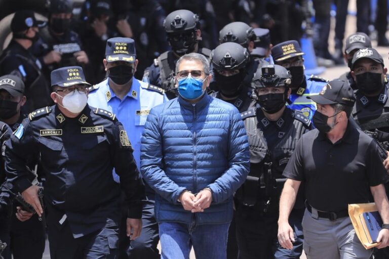 El expresidente de Honduras comparecerá ante tribunal EEUU por cargos de drogas y armas