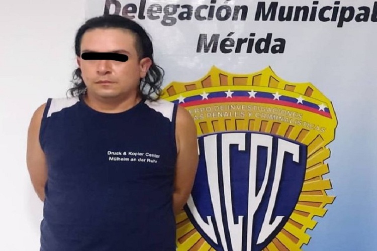 Golpea a su madre con una mandarria en Mérida