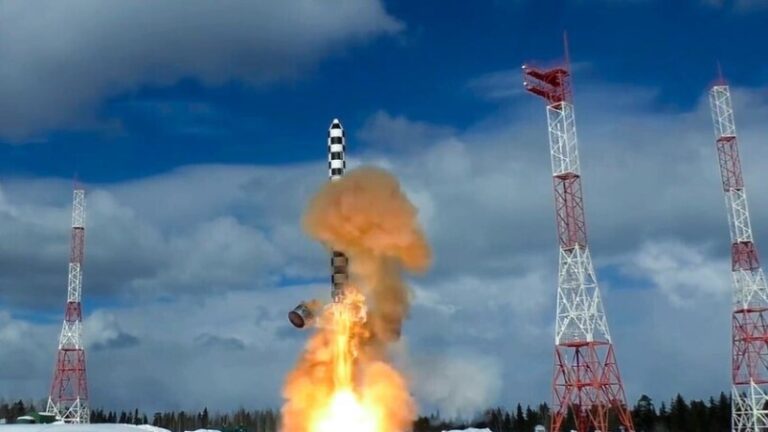 Rusia anuncia lanzamiento exitoso de misil intercontinental Sarmat