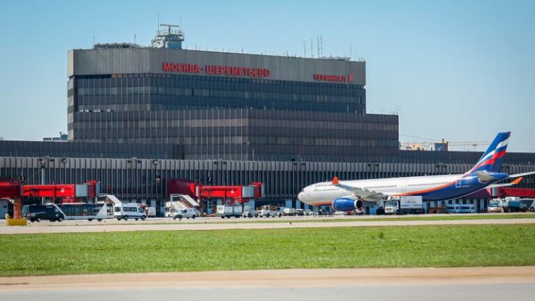 Rusia restablecerá las conexiones aéreas con 52 países suspendidas por el covid-19