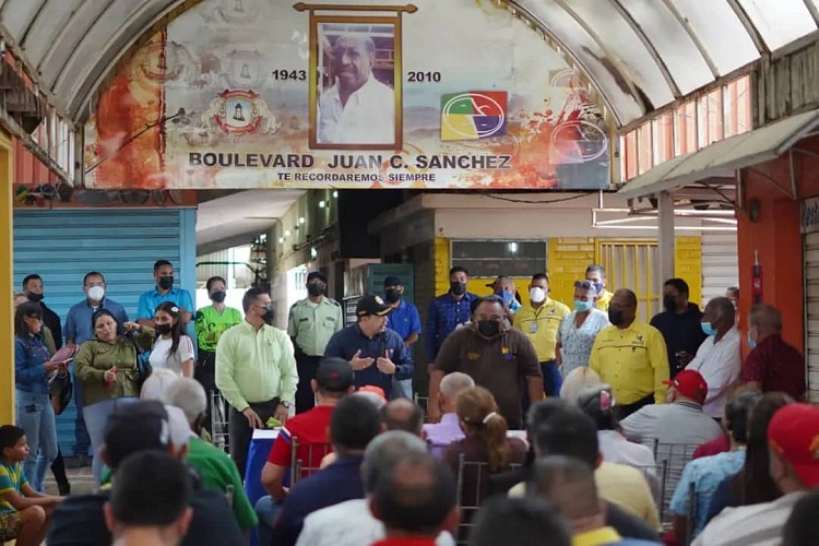 Alcalde Henry Hernández y comerciantes articulan para mejorar el Mercado Nuevo de Coro