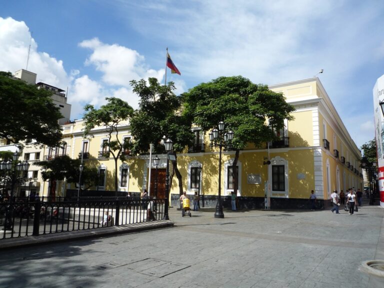 Venezuela apoya decisión de Nicaragua de abandonar su participación en la OEA