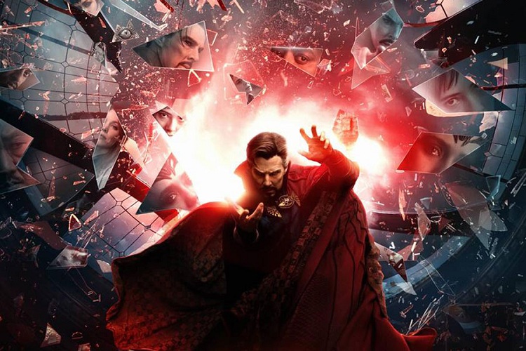 Póster oficial de Doctor Strange 2 es censurado en Italia por incluir gesto ofensivo