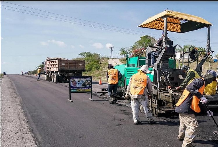 Tramo Yaracal-Mirimire registra 3 mil toneladas de asfalto colocadas