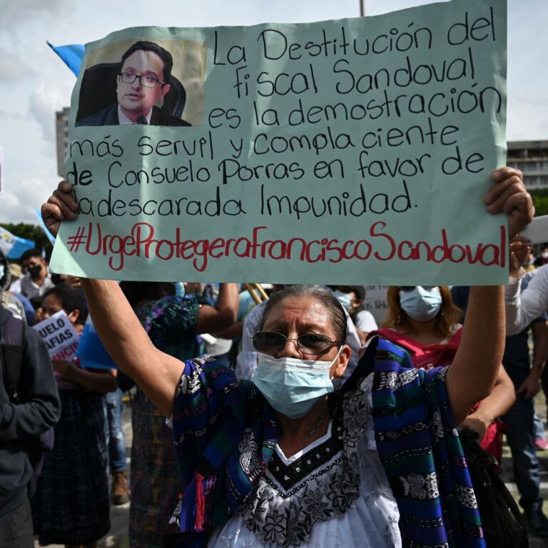Protesta en contra de posible reelección de fiscal general en Guatemala