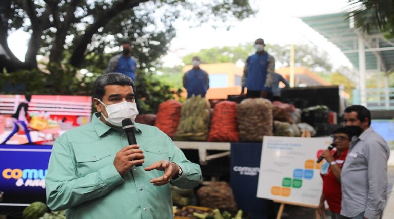 Maduro ordena crear plan de industrialización de los barrios y aprueba «Mi CLAP es productivo»