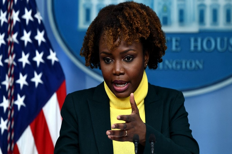 Biden nombra a Karine Jean-Pierre como portavoz, primera mujer negra en el cargo