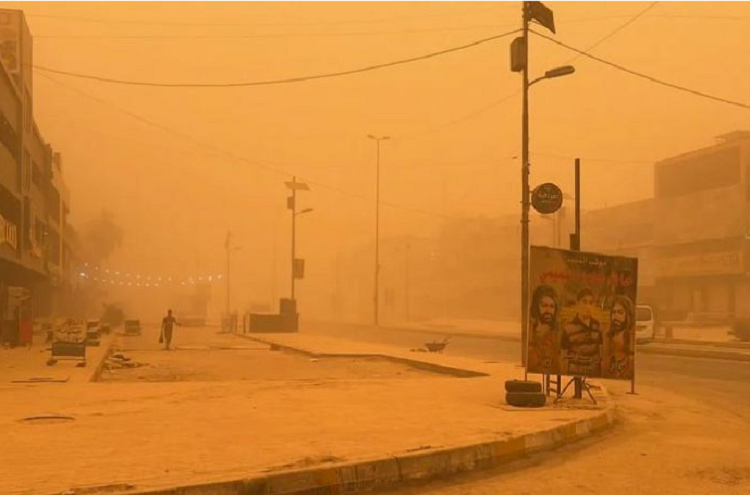 Irak declara un día festivo y cancela vuelos por tormenta de arena