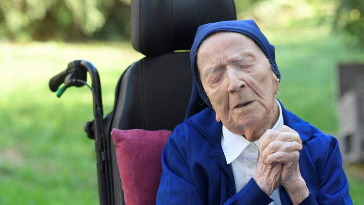 Monja francesa es la persona más anciana del mundo: «Ya no soporto los invitados. Soy menos amable»