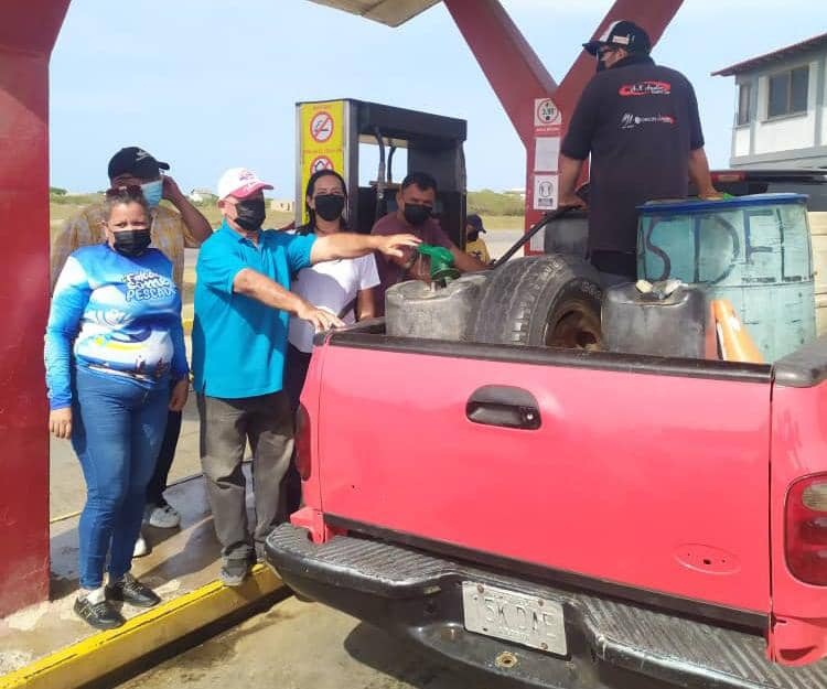 85 embarcaciones del municipio Falcón reciben suministro de combustible sin contratiempos