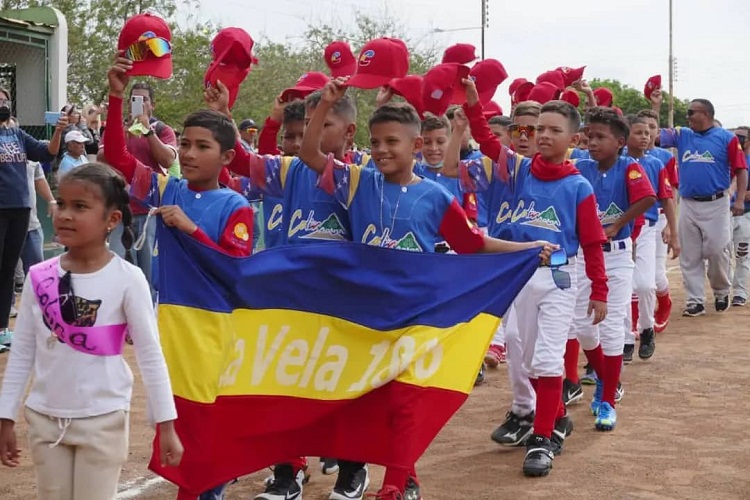 Alcalde Henry Hernández inicia Campeonato Estadal de Béisbol Infantil  Categoría AA 