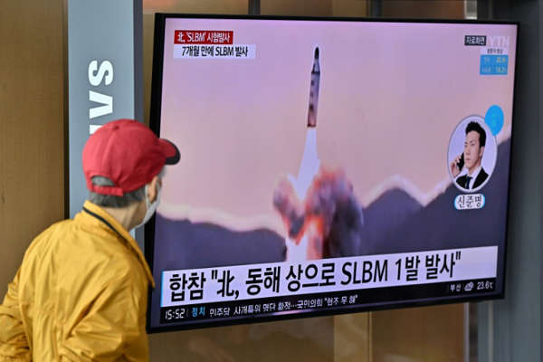 Corea del Norte dispara misil balístico y EEUU teme reanudación de pruebas nucleares