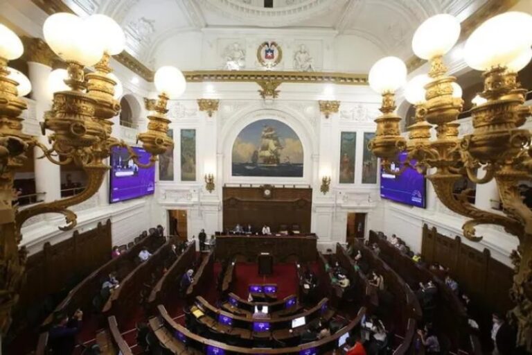 Primer proyecto de nueva Constitución chilena cierra con 499 artículos, se inicia nueva etapa