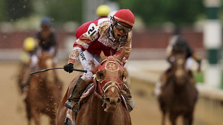 Venezolano Sonny León ganó el Derby de Kentucky con «Rich Strike»