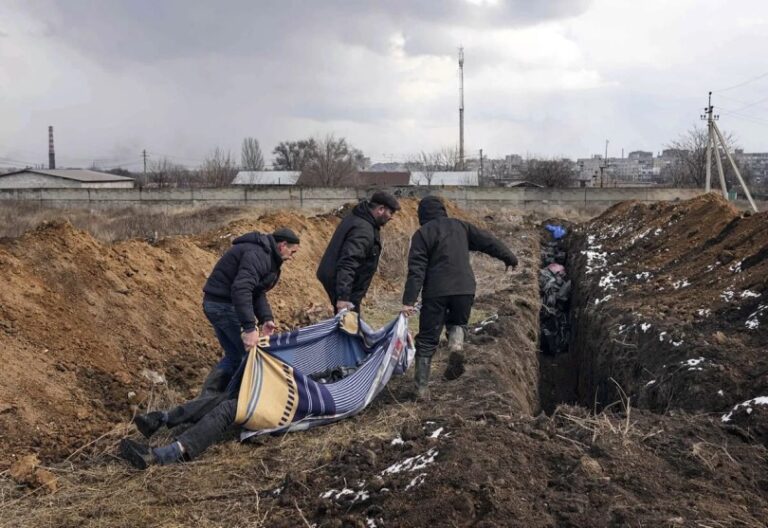 ACNUR reporta casi 4.000 civiles muertos en Ucrania desde invasión rusa