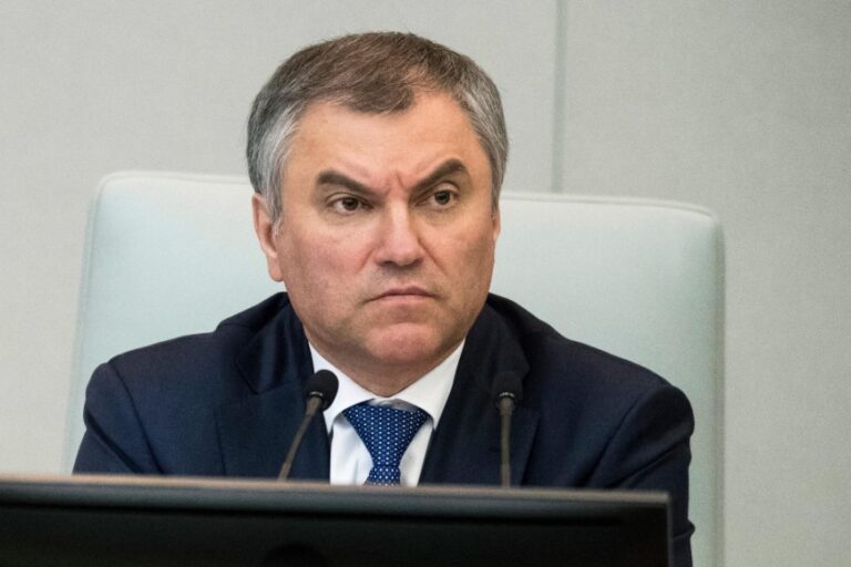 Líder de la Duma dice que ataque nuclear ruso puede darse «solo como respuesta» a uno de Occidente