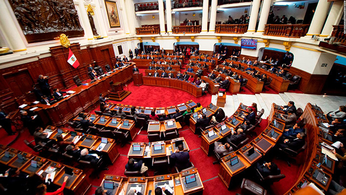 Gobierno de Perú niega ante el Congreso que vaya a imponer una Constituyente