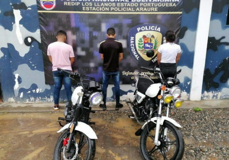 Detienen a tres policías por exigir motos para no detener a comerciantes