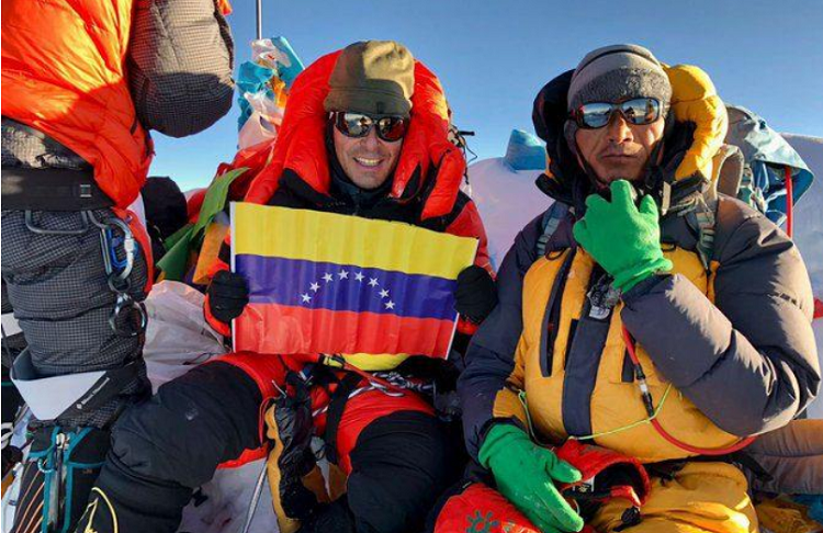 Orgullo nacional: Venezolano Raúl Andrés Biocchi llegó a la cima del Monte Everest