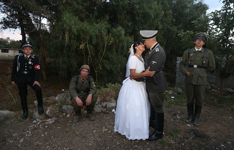 Polémica en México por una boda de temática nazi